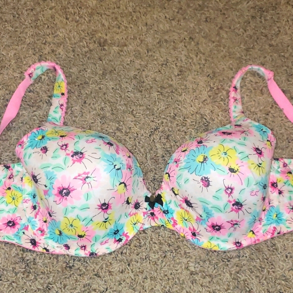 Victoria's Secret Other - Body by Victoria bra